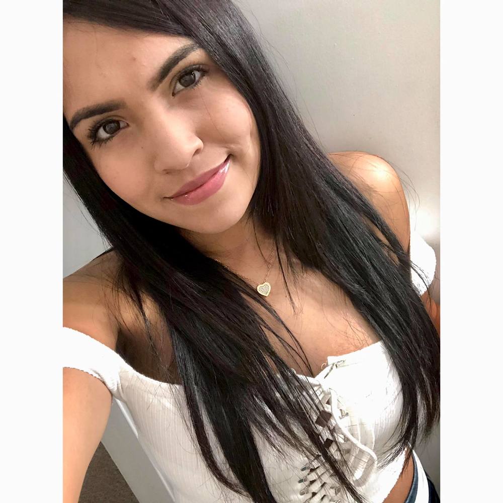 Meet your Posher, Alina